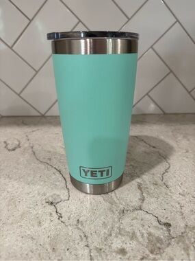 YETI Rambler Tumbler - Mint Green